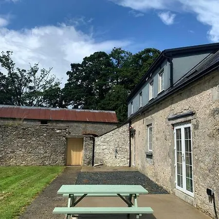 Dundonagh House, Glaslough, 度假居